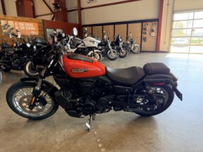 2026 Harley-Davidson® Nightster® RH975 thumb 2