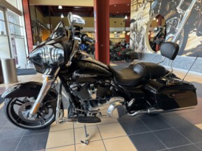 2019 Harley-Davidson® Street Glide® FLHX  thumb 2