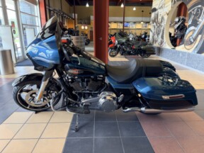 2026 Harley-Davidson® Street Glide® FLHX thumb 2