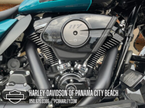2026 Harley-Davidson® Road Glide® thumb 3