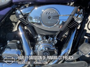 2026 Harley-Davidson® Road Glide® thumb 3