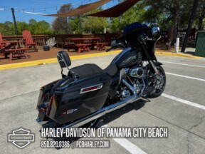 2026 Harley-Davidson® Street Glide® thumb 3