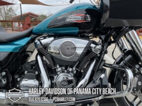 2026 Harley-Davidson® Road Glide® thumb 2