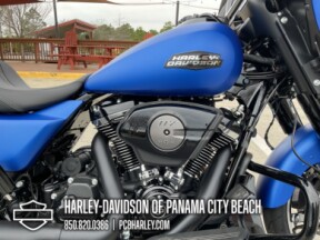 2026 Harley-Davidson® Street Glide® thumb 2