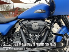 2026 Harley-Davidson® Road Glide® thumb 2