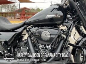 2026 Harley-Davidson® Street Glide® thumb 2