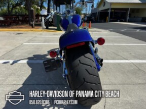 2014 Harley-Davidson® CVO™ Breakout® thumb 2