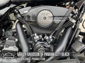 2026 Harley-Davidson® Street Glide® thumb 3