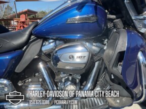 2017 Harley-Davidson® Tri Glide® Ultra thumb 2