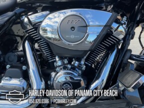 2026 Harley-Davidson® Road Glide® thumb 3