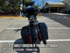 2026 Harley-Davidson® Street Glide® thumb 2