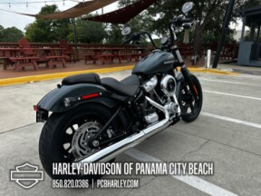 2025 Harley-Davidson® Street Bob® thumb 3
