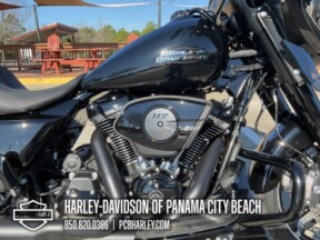 2026 Harley-Davidson® Street Glide® thumb 2