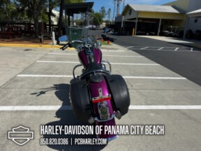 2016 Harley-Davidson® Softail® Deluxe thumb 2