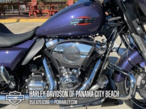 2026 Harley-Davidson® Street Glide® thumb 2