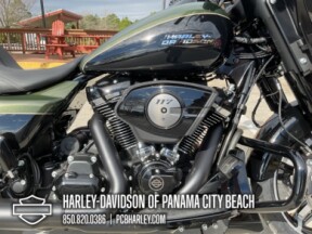 2026 Harley-Davidson® Street Glide® thumb 2