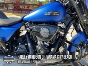 2026 Harley-Davidson® Street Glide® thumb 2