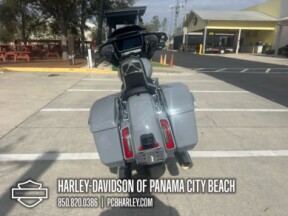 2026 Harley-Davidson® Street Glide® thumb 2
