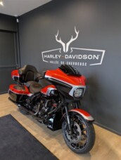 FLHXSE 2024 CVO™ Street Glide® thumb 3