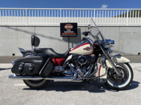 2009 Harley-Davidson® Road King® Classic thumb 0