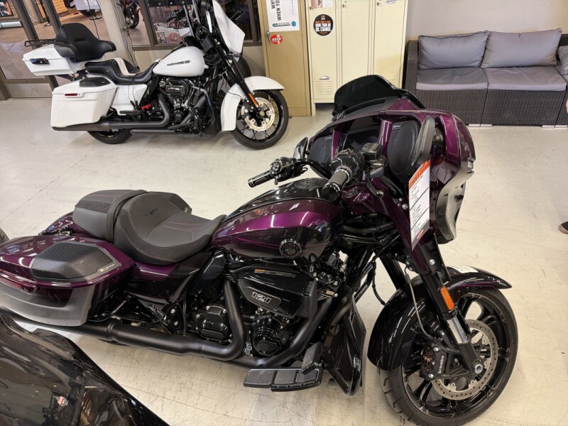 2025 Harley-Davidson® FLHXSE CVO™ Street Glide™