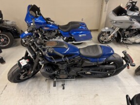 2023 Harley-Davidson® RH1250S Sportster® S thumb 2