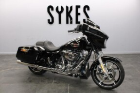 2024 Harley-Davidson FLHX Touring Street Glide in Vivid Black & Chrome Finish thumb 2
