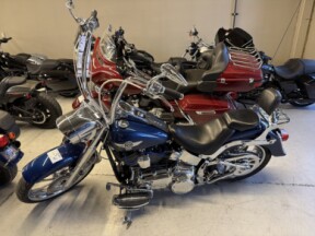 2011 Harley-Davidson® FLSTF Fat Boy® thumb 2