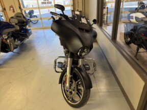 2017 Harley-Davidson® FLHXS Street Glide® Special thumb 3