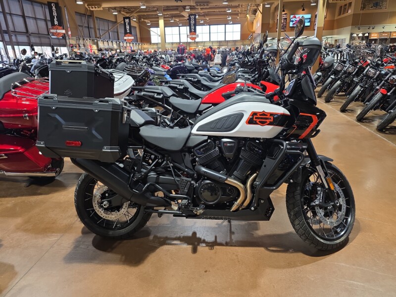 2026 Harley-Davidson® RA1250L Pan America 1250 Limited