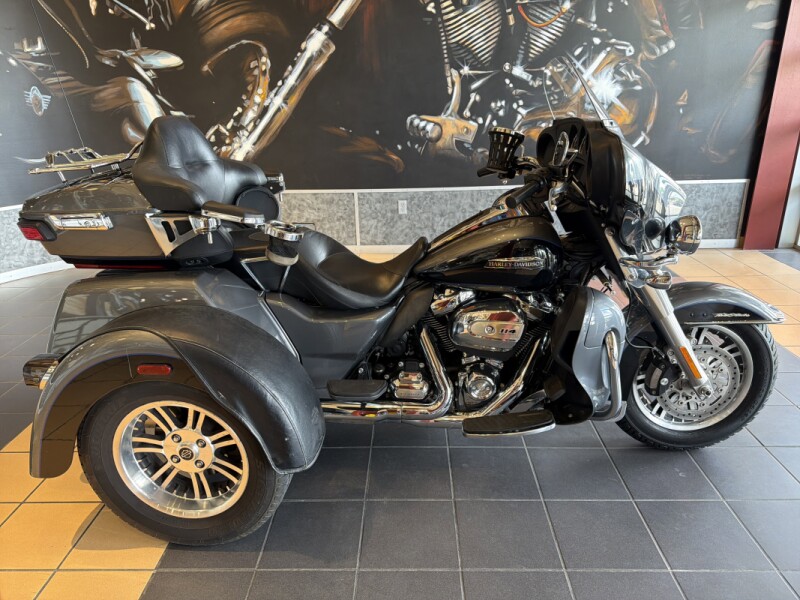 2021 Harley-Davidson® Tri Glide® Ultra FLHTCUTG