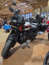 2026 Harley-Davidson® RA1250L Pan America 1250 Limited thumb 2