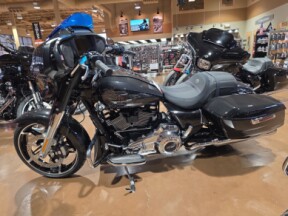 2026 Harley-Davidson® FLHX Street Glide® thumb 3