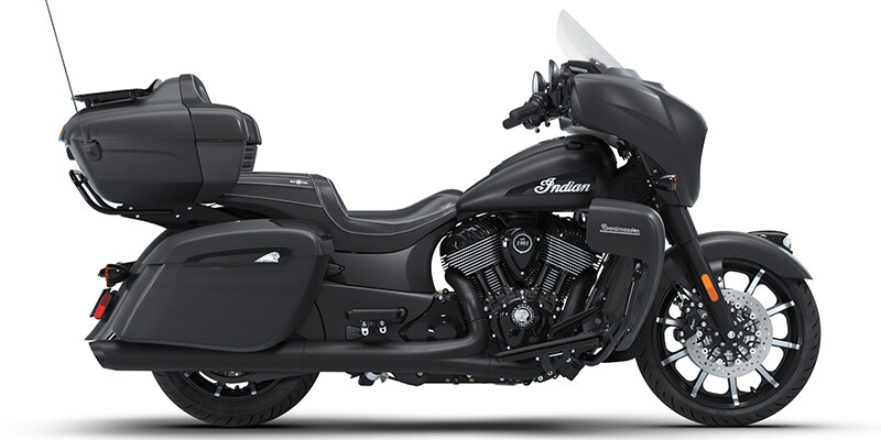 Roadmaster® Dark Horse® with PowerBand Audio Package