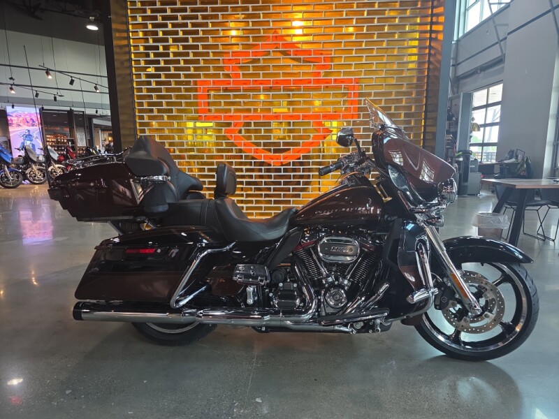 FLHTKSE 2019 CVO™ Limited