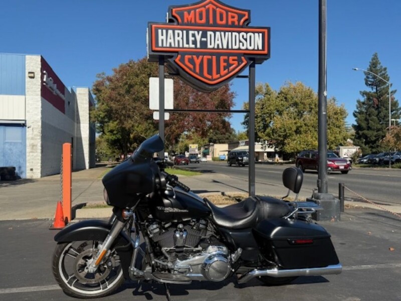 2017 Harley-Davidson® Street Glide® Special