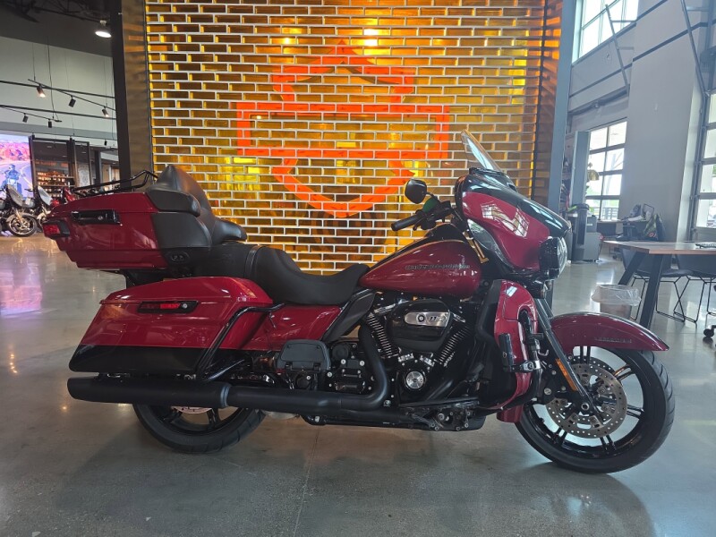 2021 Harley-Davidson® Ultra Limited FLHTK