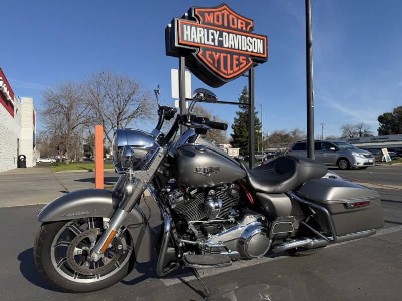 2017 Harley-Davidson® Road King®