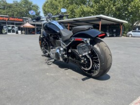 2025 Harley-Davidson® Breakout™ thumb 0