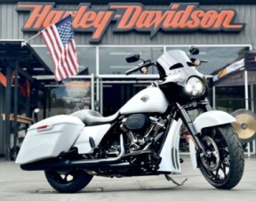 2024 Harley-Davidson® Road King® Special thumb 3