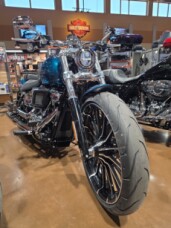 2026 Harley-Davidson® FXBR Breakout® thumb 1