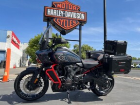 2025 Harley-Davidson® CVO™ Pan America® thumb 1