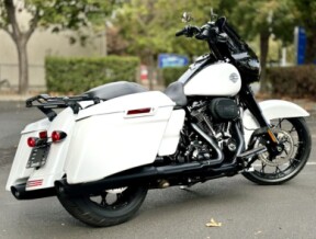 2024 Harley-Davidson® Road King® Special thumb 0