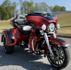 FLHTCUTG 2025 Tri Glide® Ultra thumb 2