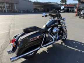 2016 Harley-Davidson® Road King® thumb 1