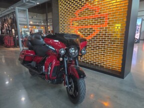 2021 Harley-Davidson® Ultra Limited FLHTK thumb 3