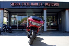 2025 Harley-Davidson® CVO™ Road Glide™ ST thumb 3