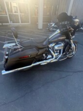 2017 Harley-Davidson® Street Glide® Special thumb 1