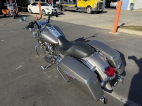 2017 Harley-Davidson® Road King® thumb 0