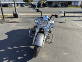 2017 Harley-Davidson® Road King® thumb 2